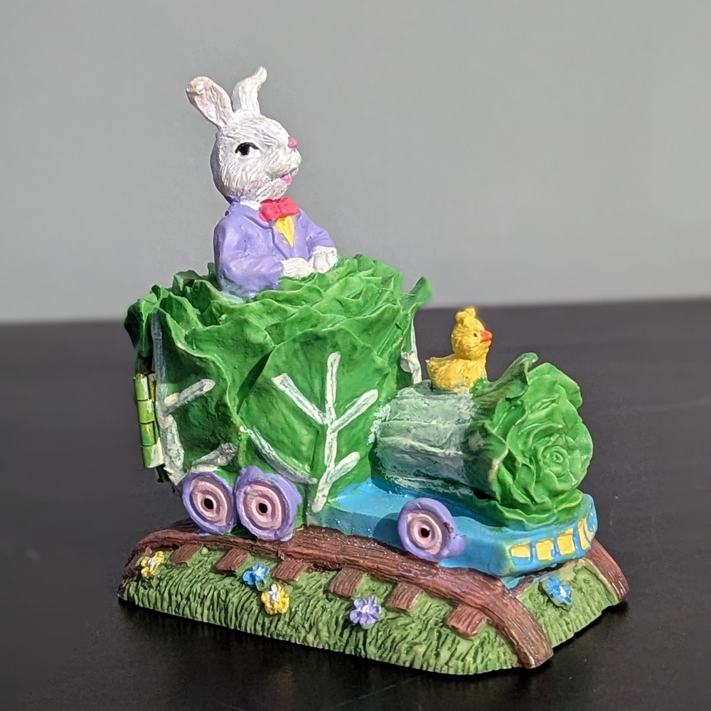 Carlton Cards Easter Bunny Cabbage‎ Train Ceramine Figurine